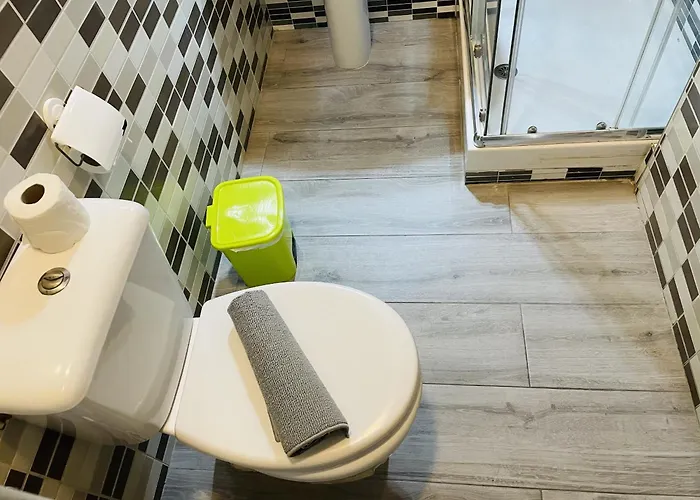 Jimena Maro En El Centro De *