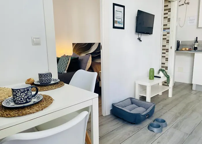 Jimena Maro En El Centro De Nerja