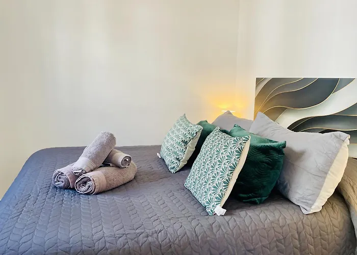 Jimena Maro En El Centro De Nerja