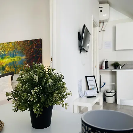 Jimena Maro En El Centro De *