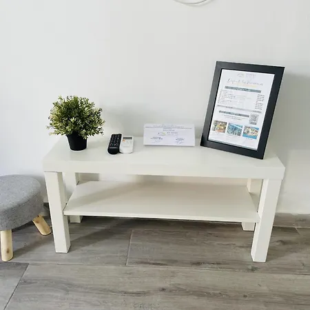 Jimena Maro En El Centro De Appartement Nerja