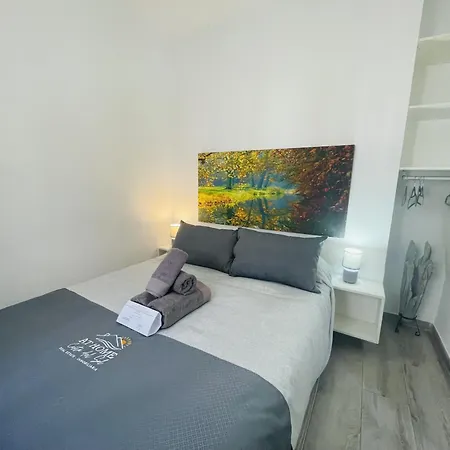 Jimena Maro En El Centro De Appartement