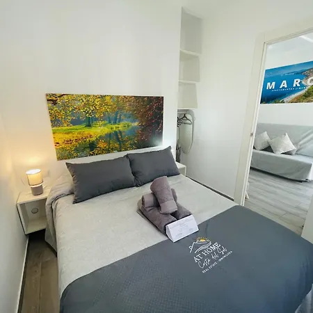 Jimena Maro En El Centro De Nerja