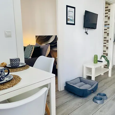 Jimena Maro En El Centro De Nerja