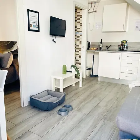 Jimena Maro En El Centro De Nerja