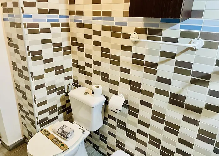 Jimena Maro En El Centro De * נרחה