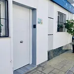 Jimena Maro En El Centro De * נרחה
