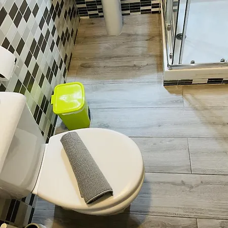 Jimena Maro En El Centro De *