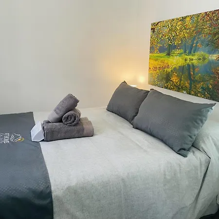 Jimena Maro En El Centro De *