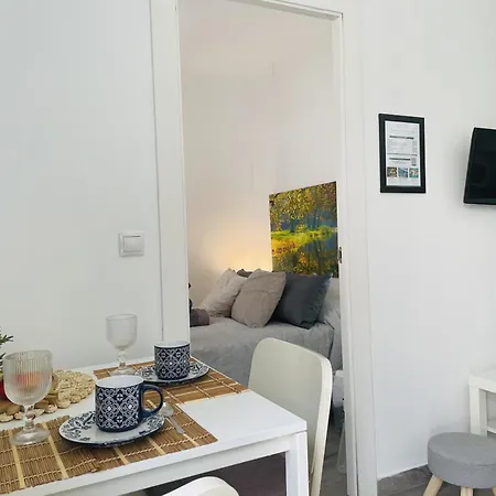 Jimena Maro En El Centro De Apartamento *