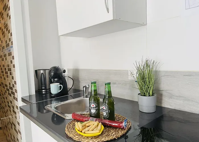 Jimena Maro En El Centro De *