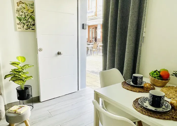 Jimena Maro En El Centro De *